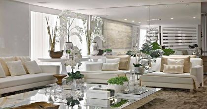 Orient Vidros - Parede revestida de espelho e mesa, sofistica��o total deixa o ambiente mais amplo e bonito!